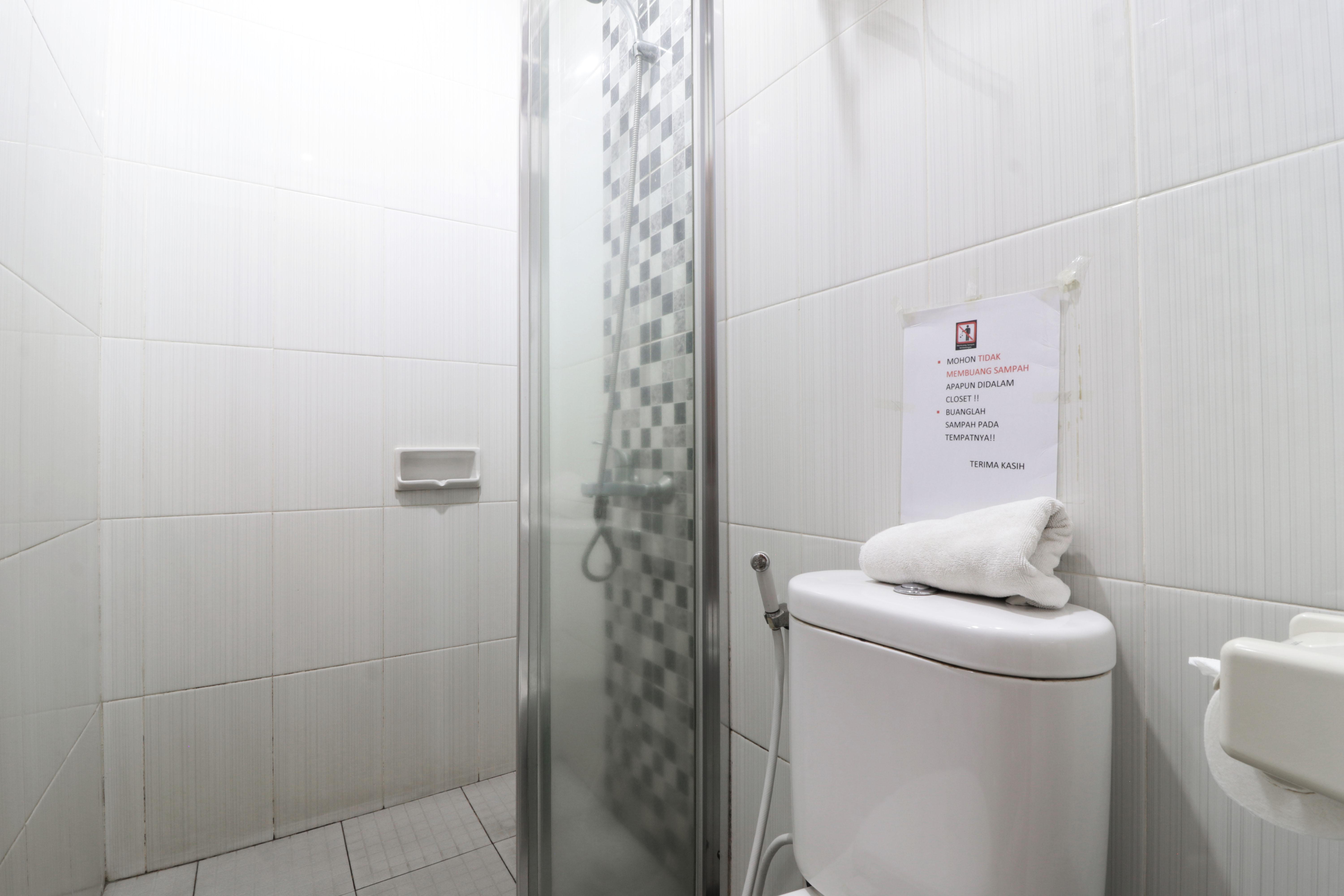 58 Guesthouse Tangerang Pondoklang Bagian luar foto