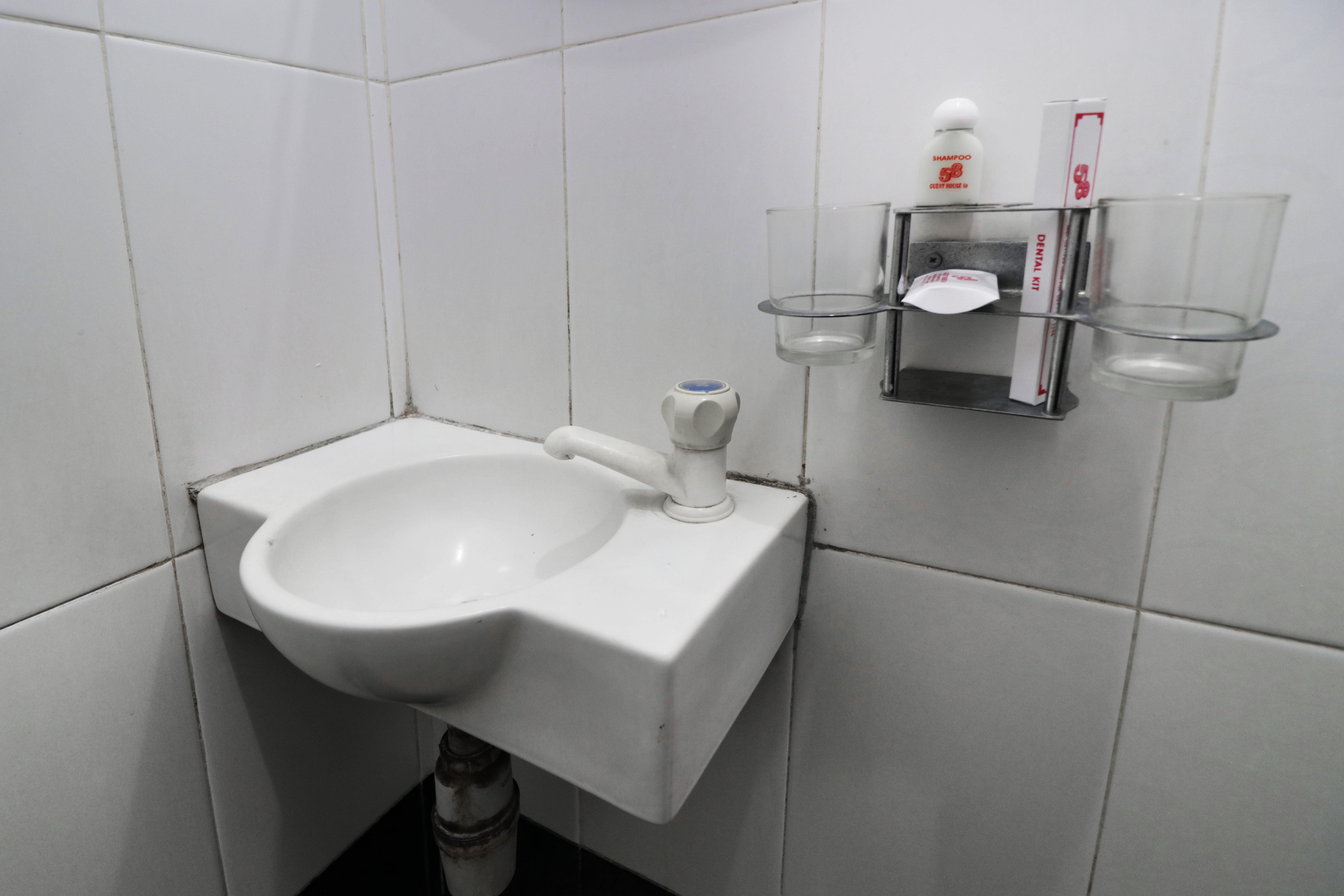 58 Guesthouse Tangerang Pondoklang Bagian luar foto